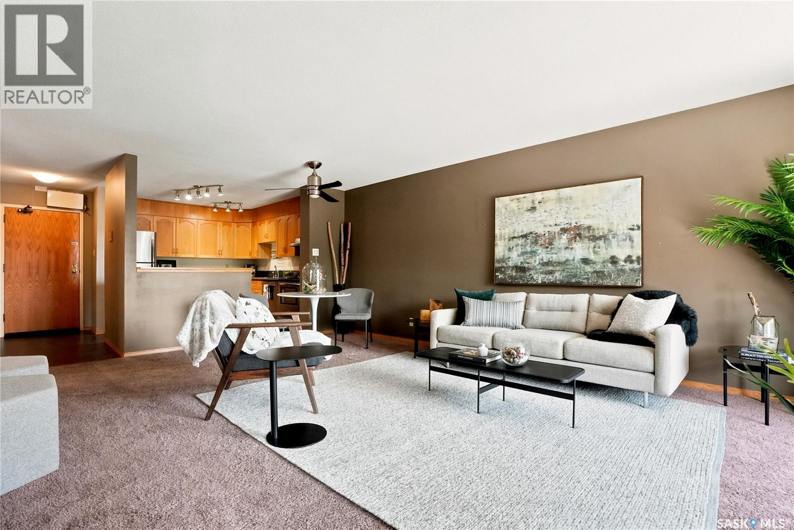#203 910 9th STREET E - 16