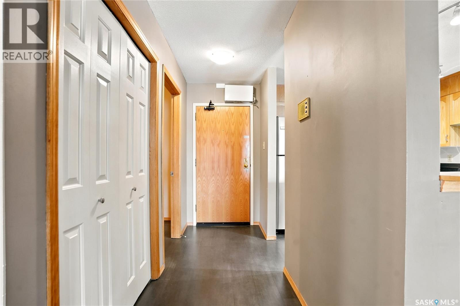 #203 910 9th STREET E - 2