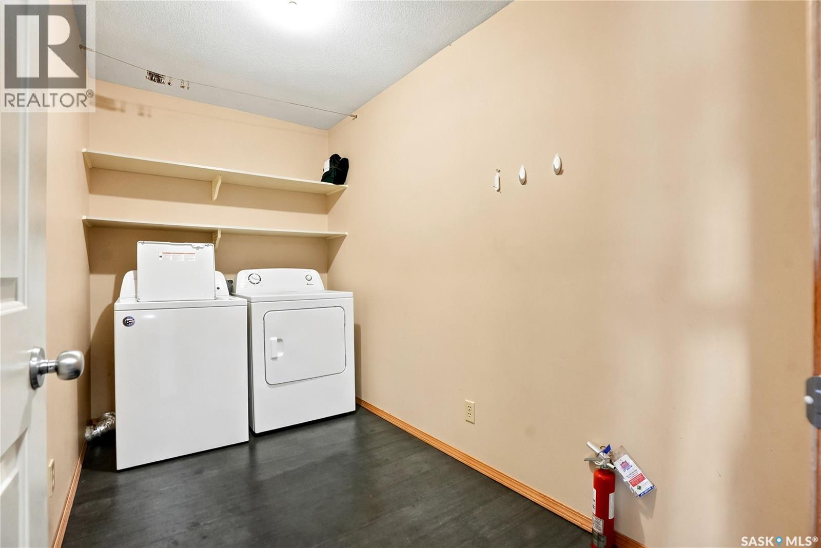 #203 910 9th STREET E - 25
