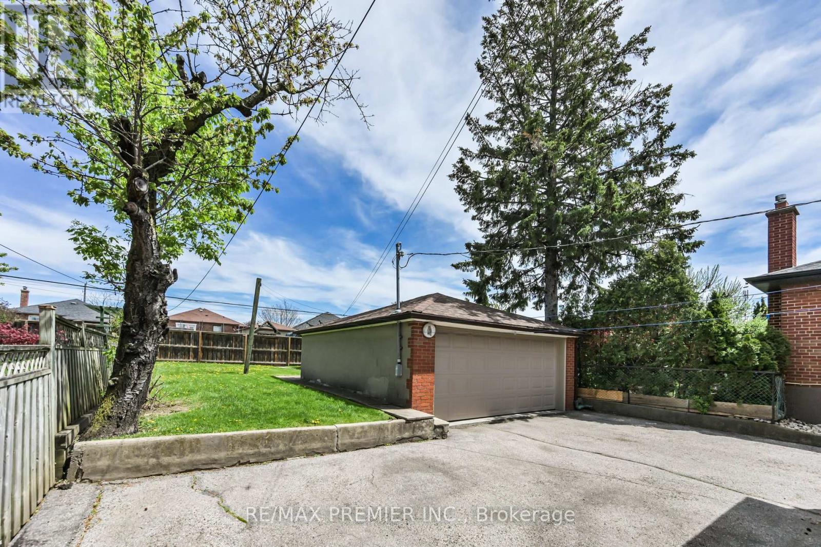 81 MACLEOD STREET - 24
