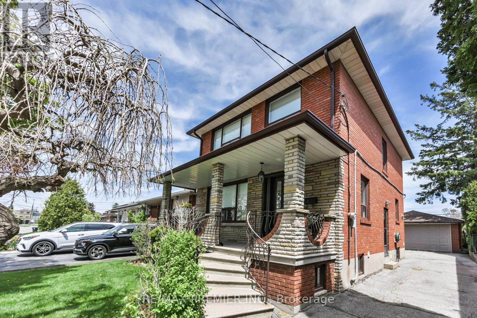81 MACLEOD STREET - 2