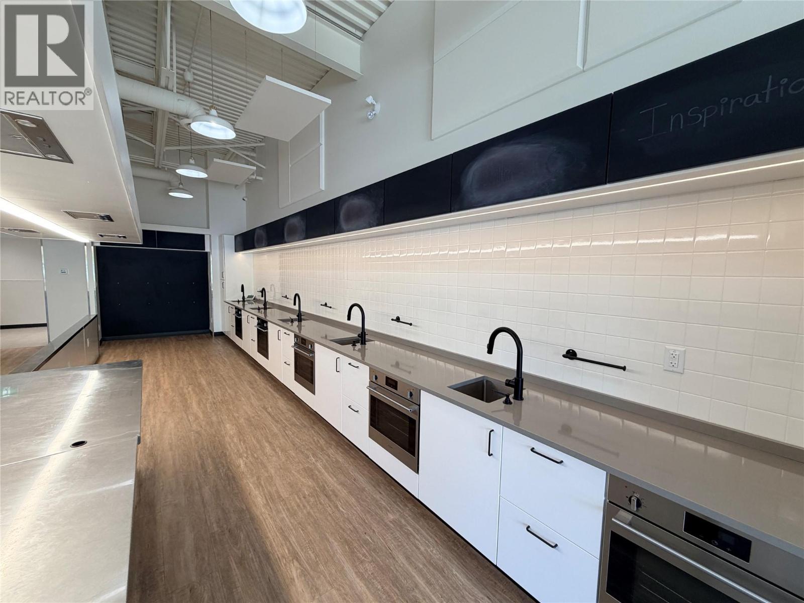 138 1876 Cooper Road, Kelowna