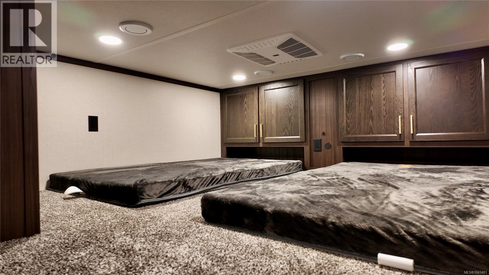 #66 6855 Park Ave - Image 10