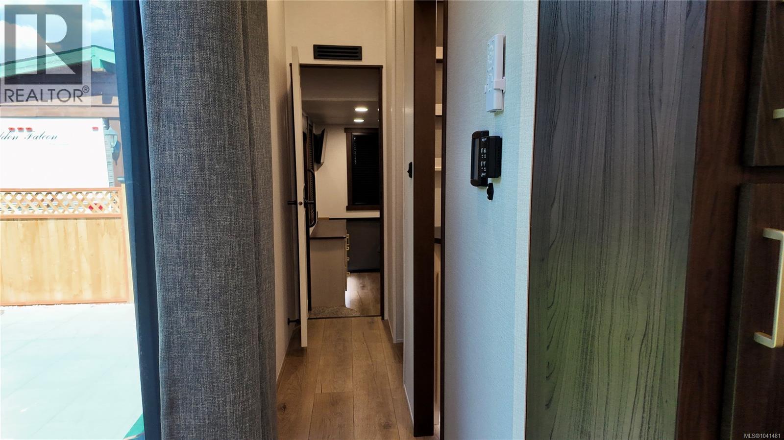 #66 6855 Park Ave - Image 37