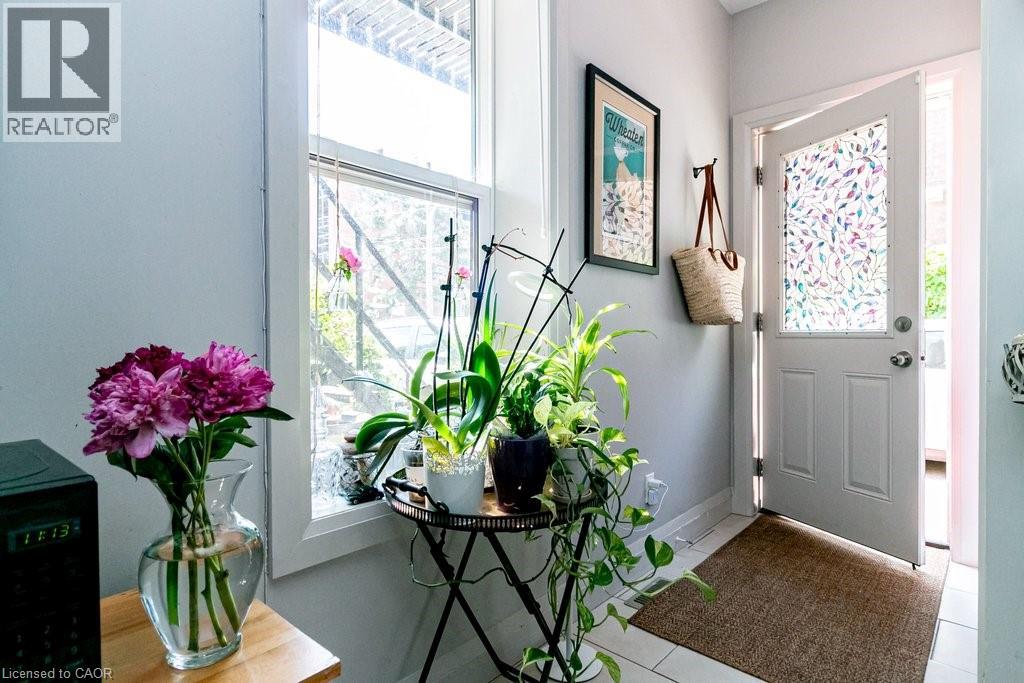 146 FOREST Avenue - Image 32