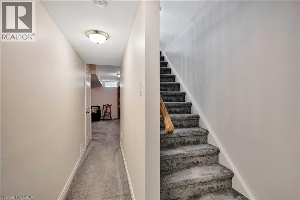 #6 120 BEDDOE Drive - 32