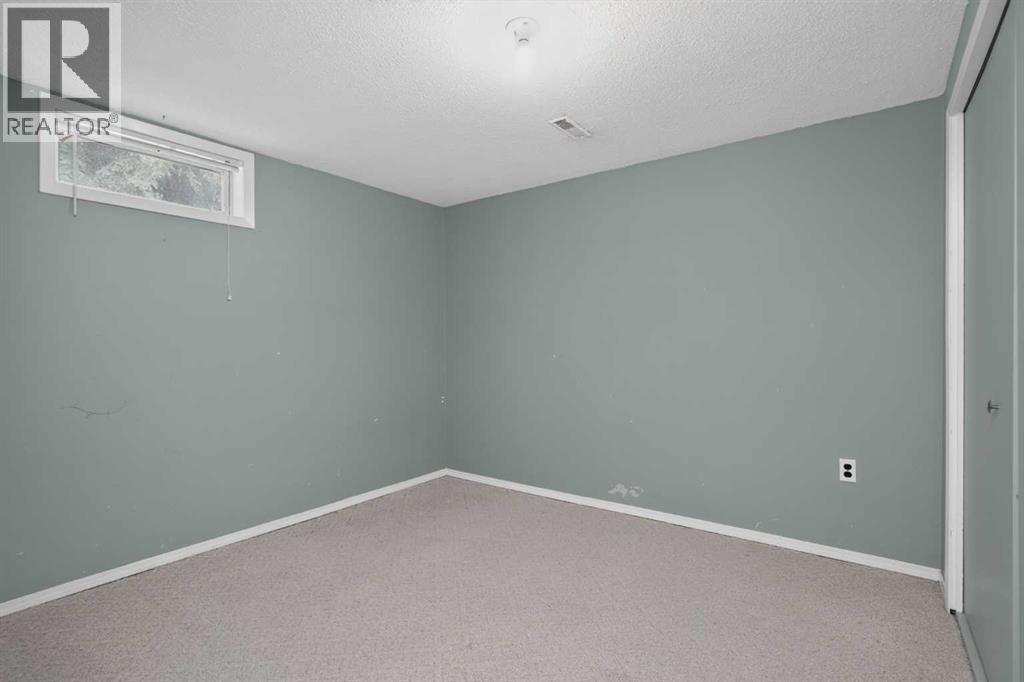 9555 Oakfield Drive SW — photo 35