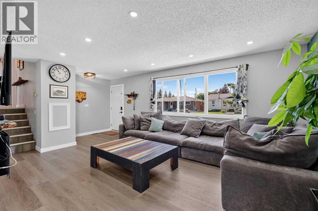 24 Penworth Crescent SE - 8