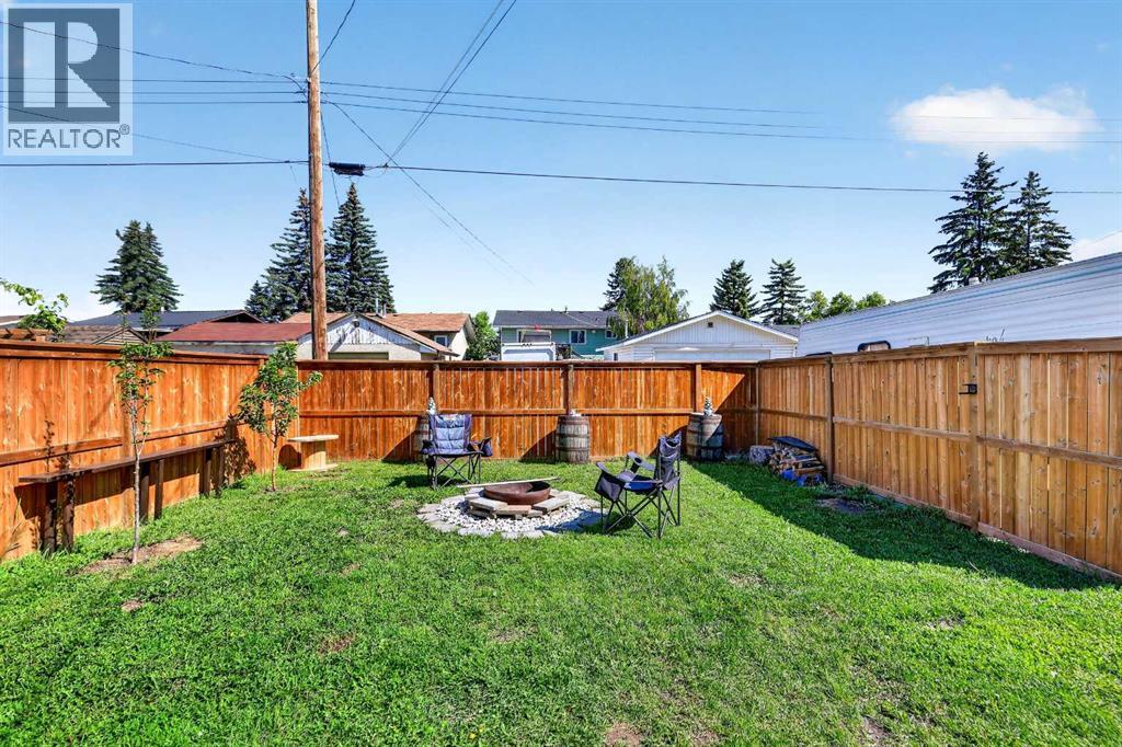 24 Penworth Crescent SE - 36