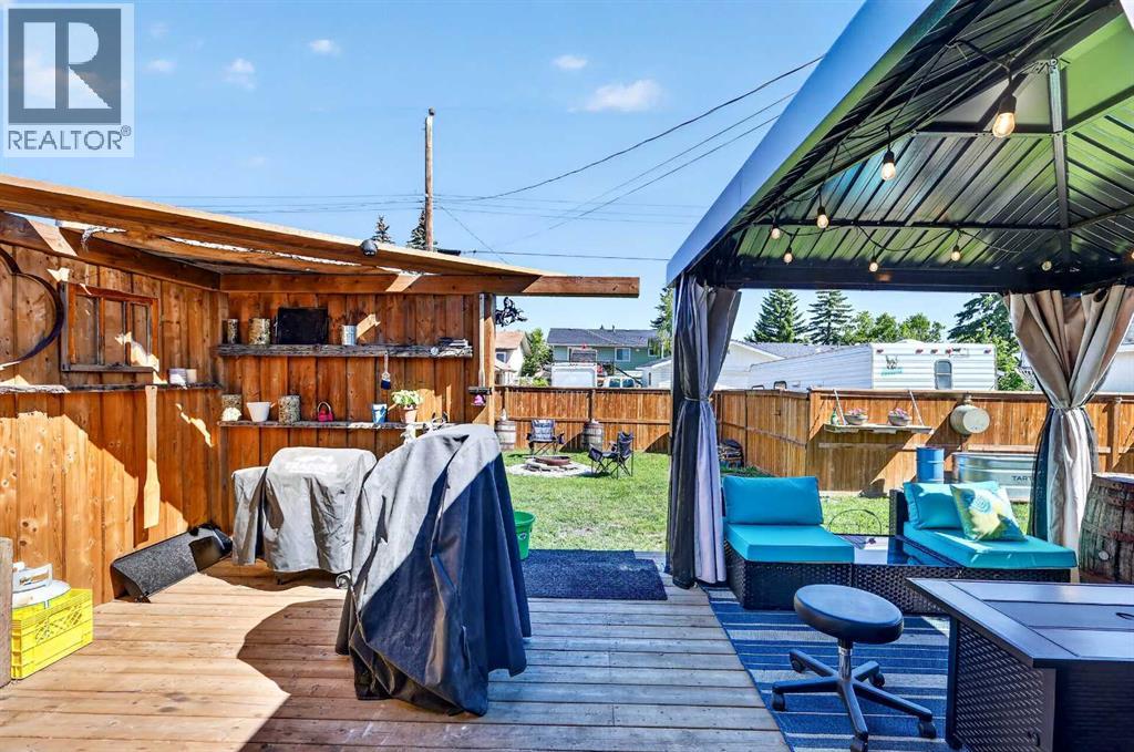 24 Penworth Crescent SE - 42