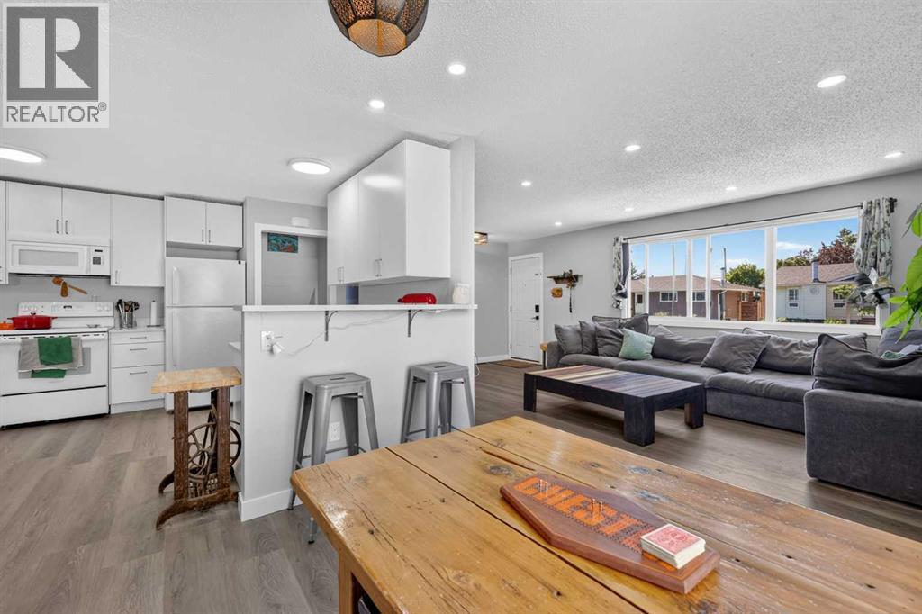 24 Penworth Crescent SE - 12