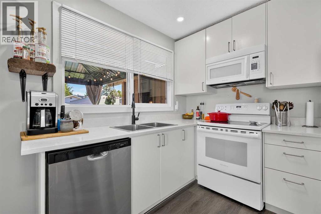 24 Penworth Crescent SE - 14