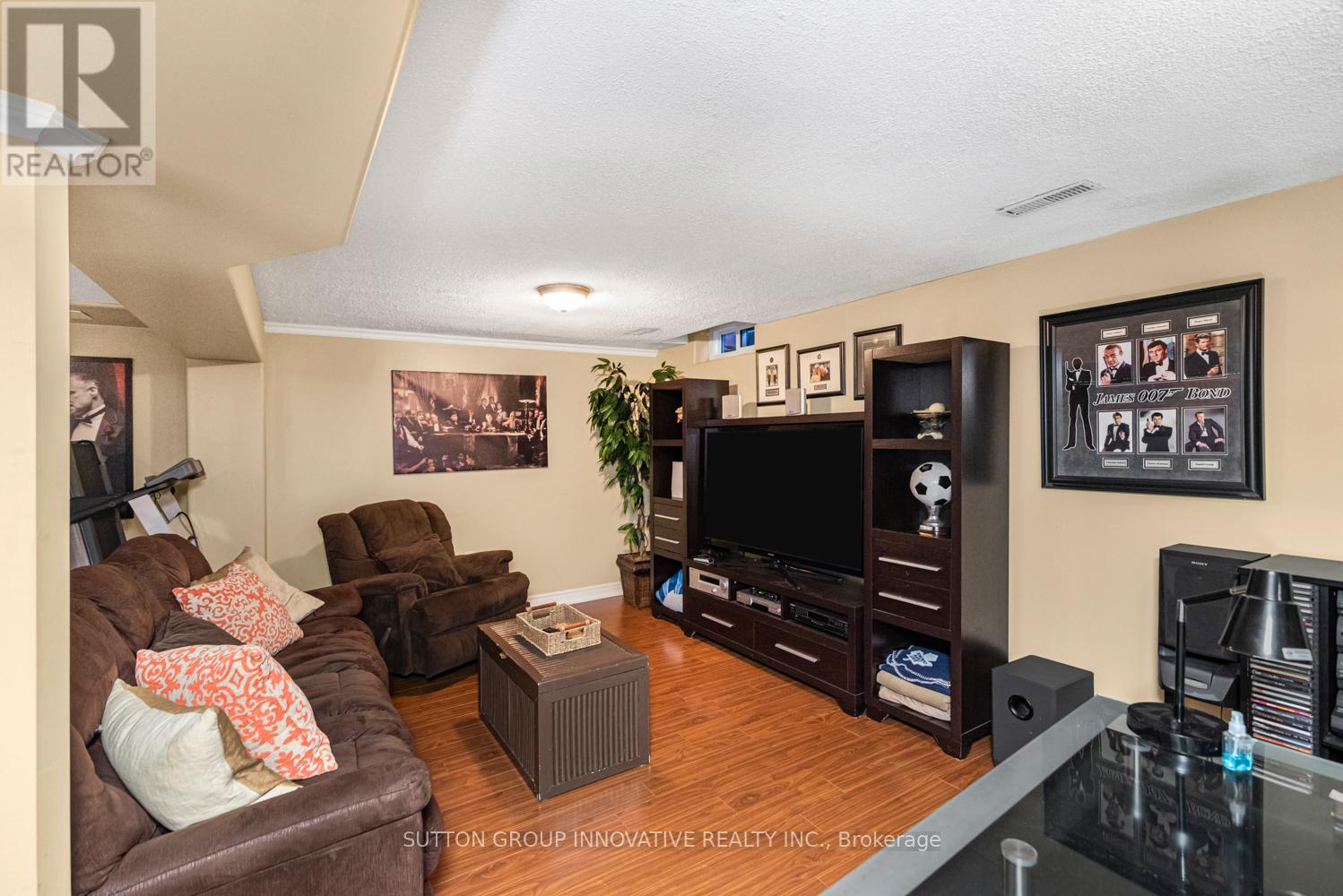 27 BEAVERTON DRIVE - 35
