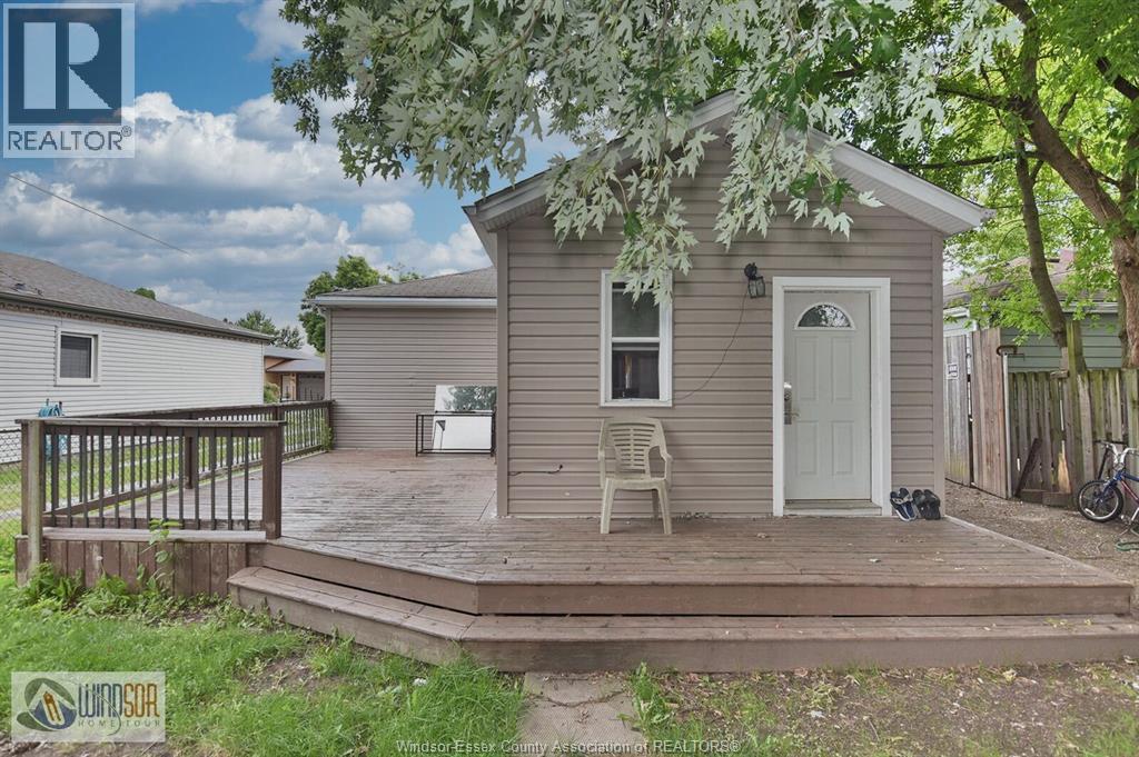 2591 MEIGHEN ROAD - 12
