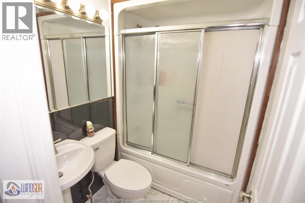 2591 MEIGHEN ROAD - 25