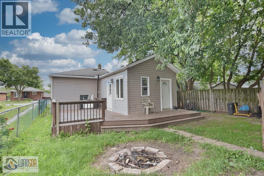 2591 MEIGHEN ROAD - 11