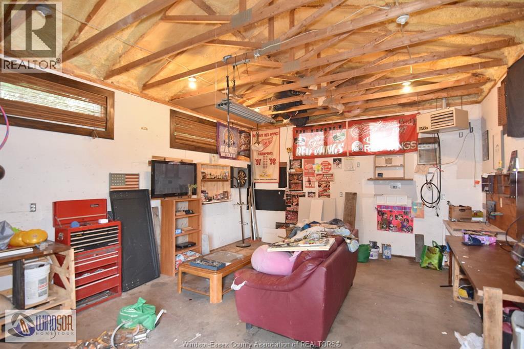 2591 MEIGHEN ROAD - 31