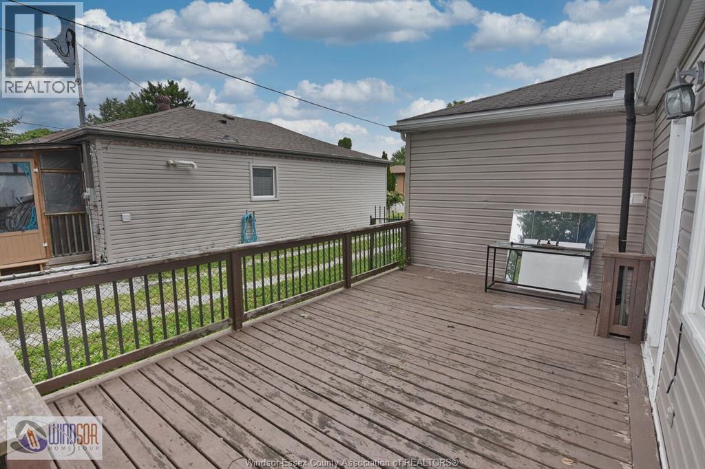2591 MEIGHEN ROAD - 10