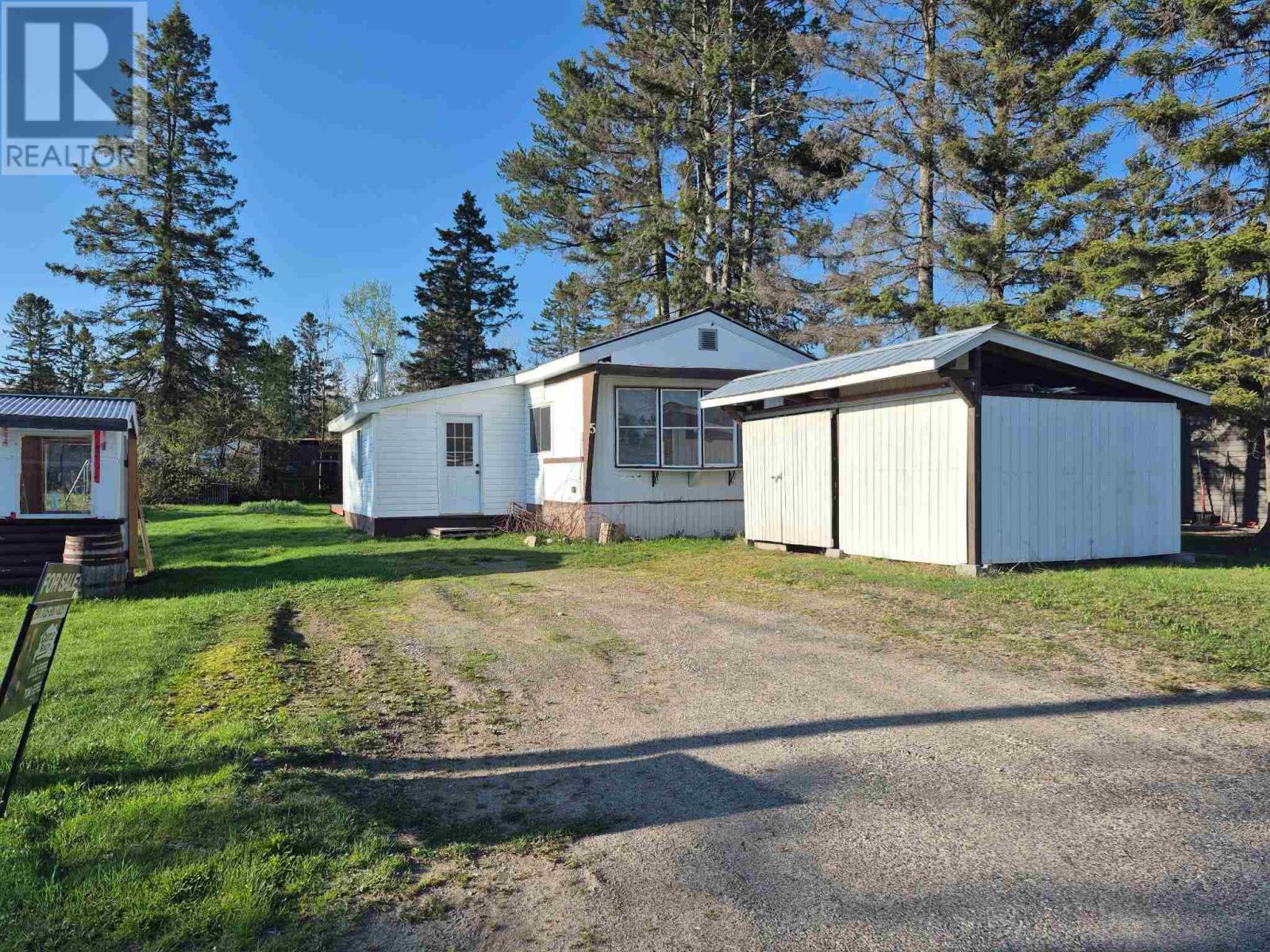 5 Willa DR - 1