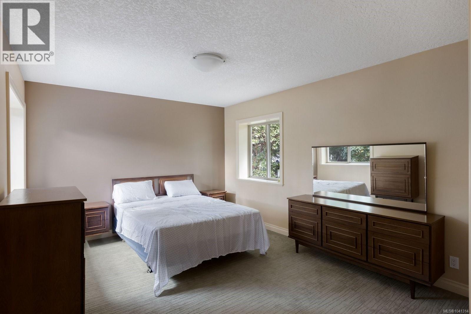 1450 White Pine Terr - 22