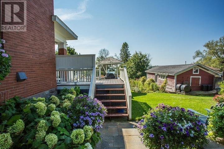 31 Taylor ST - 32