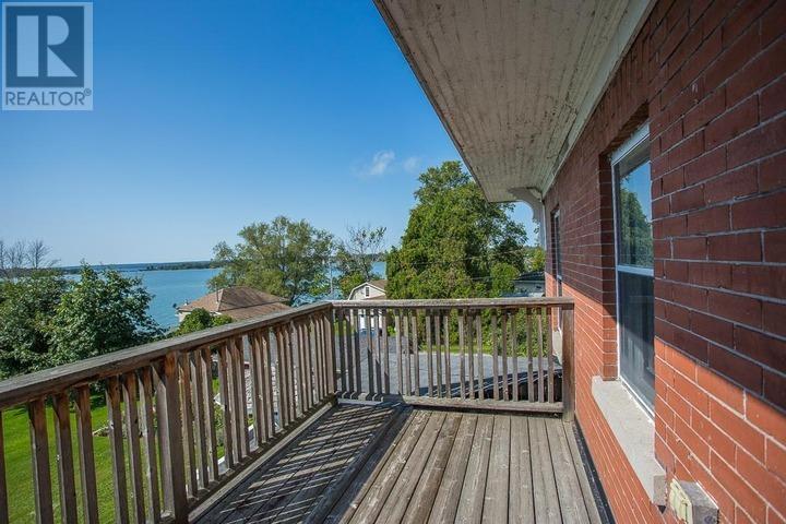 31 Taylor ST - 25