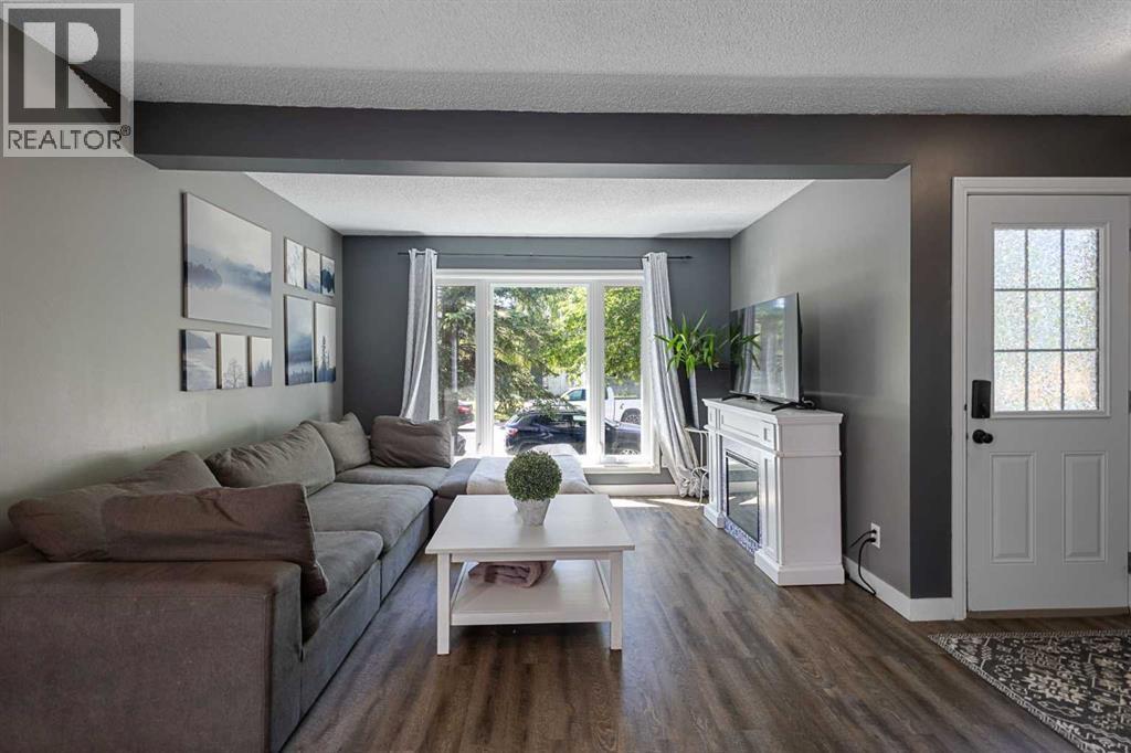 149 Taradale Close NE - photo 4