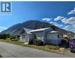110 9th Avenue, Keremeos
