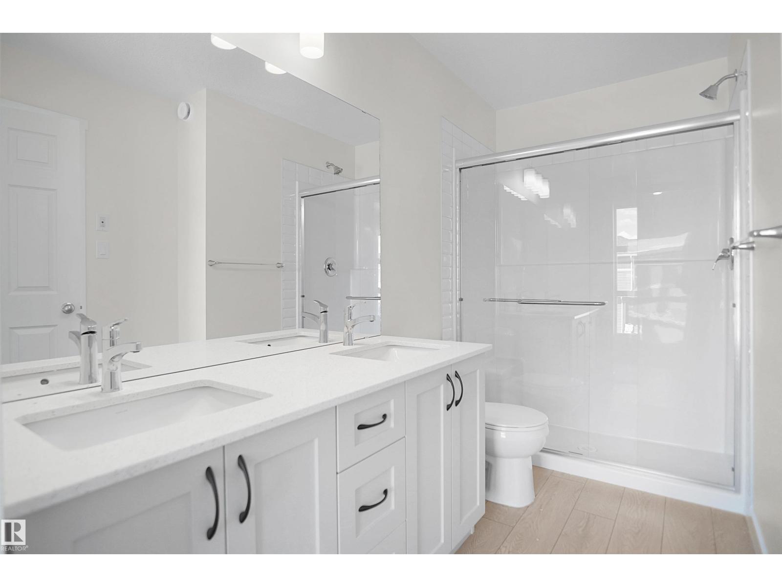 19492 21 AV NW - 24