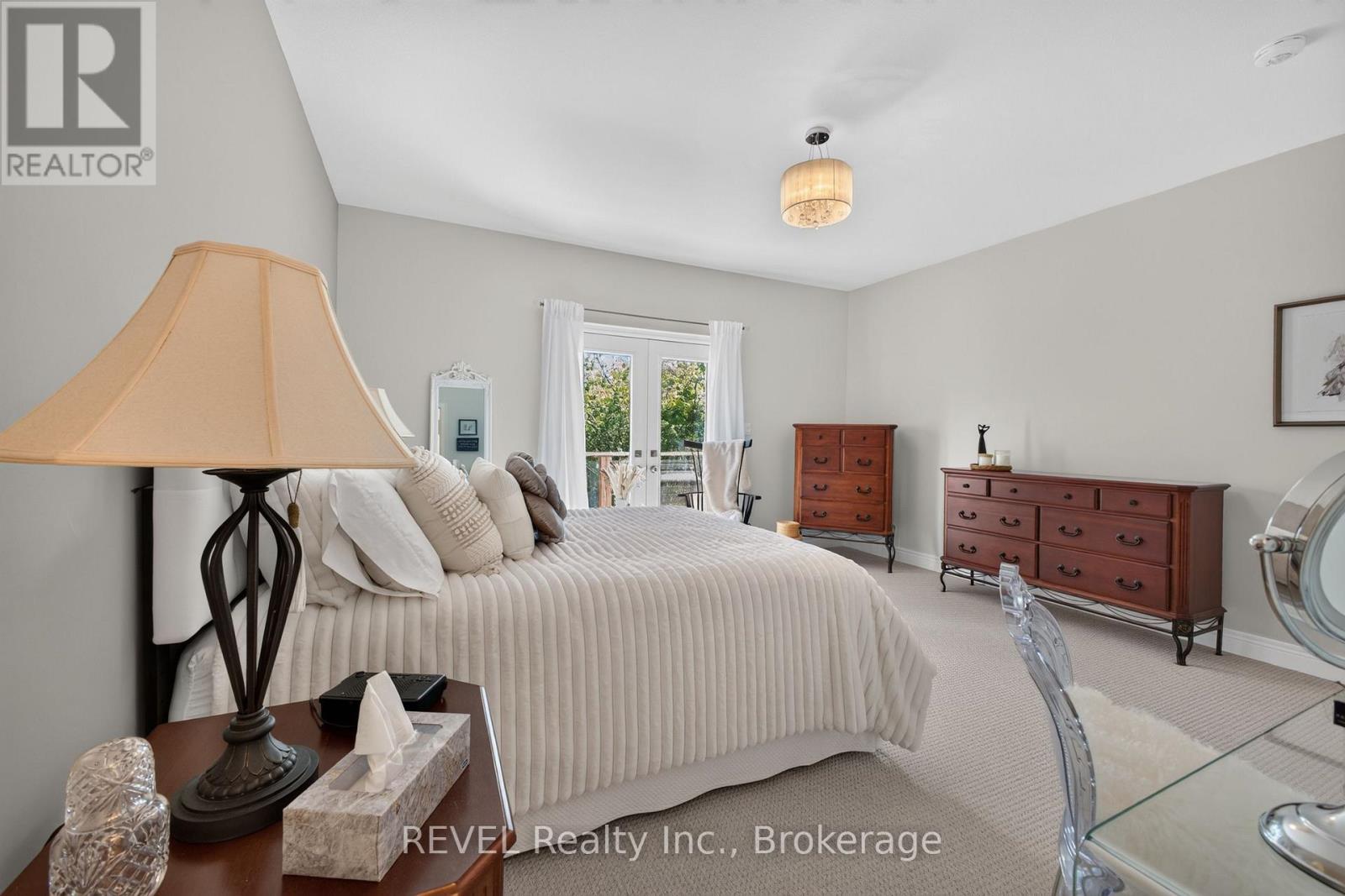 394 HUMMEL CRESCENT - 14