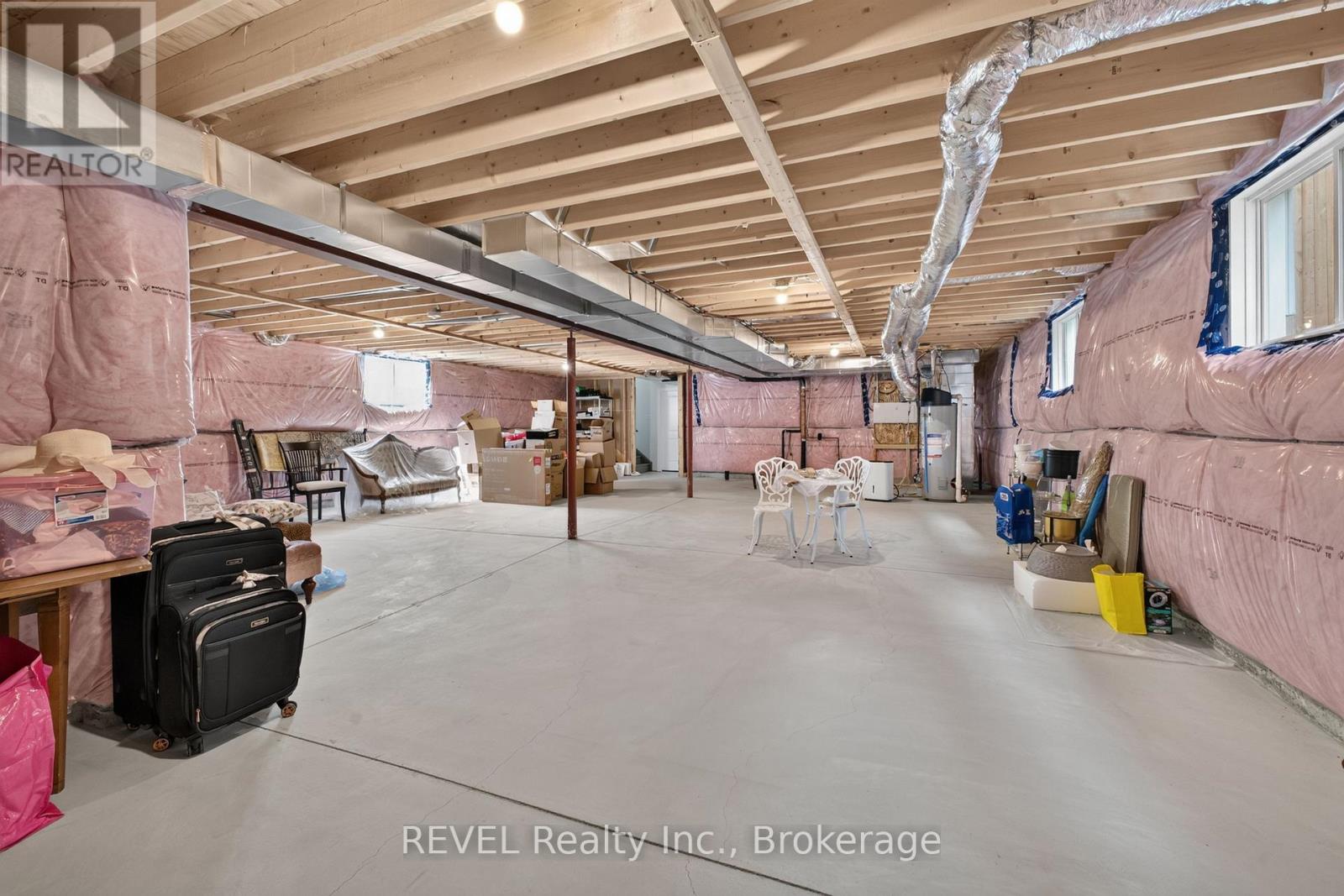 394 HUMMEL CRESCENT - 22