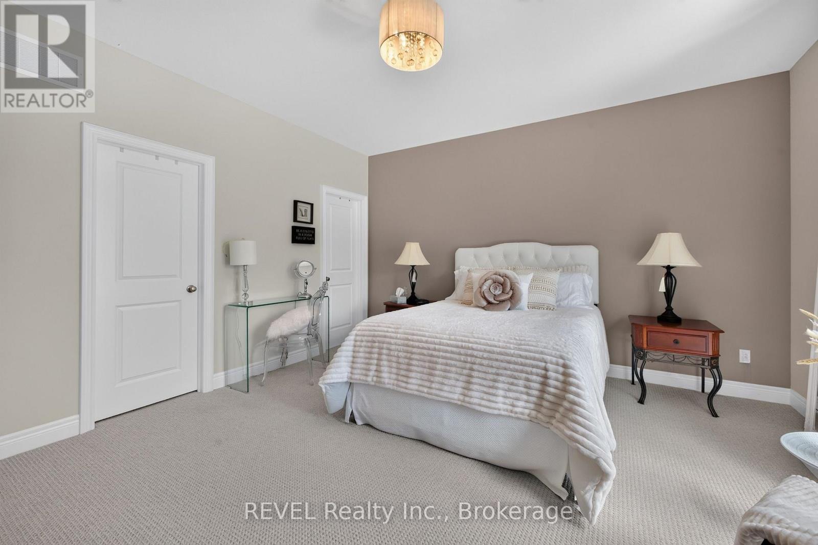 394 HUMMEL CRESCENT - 15