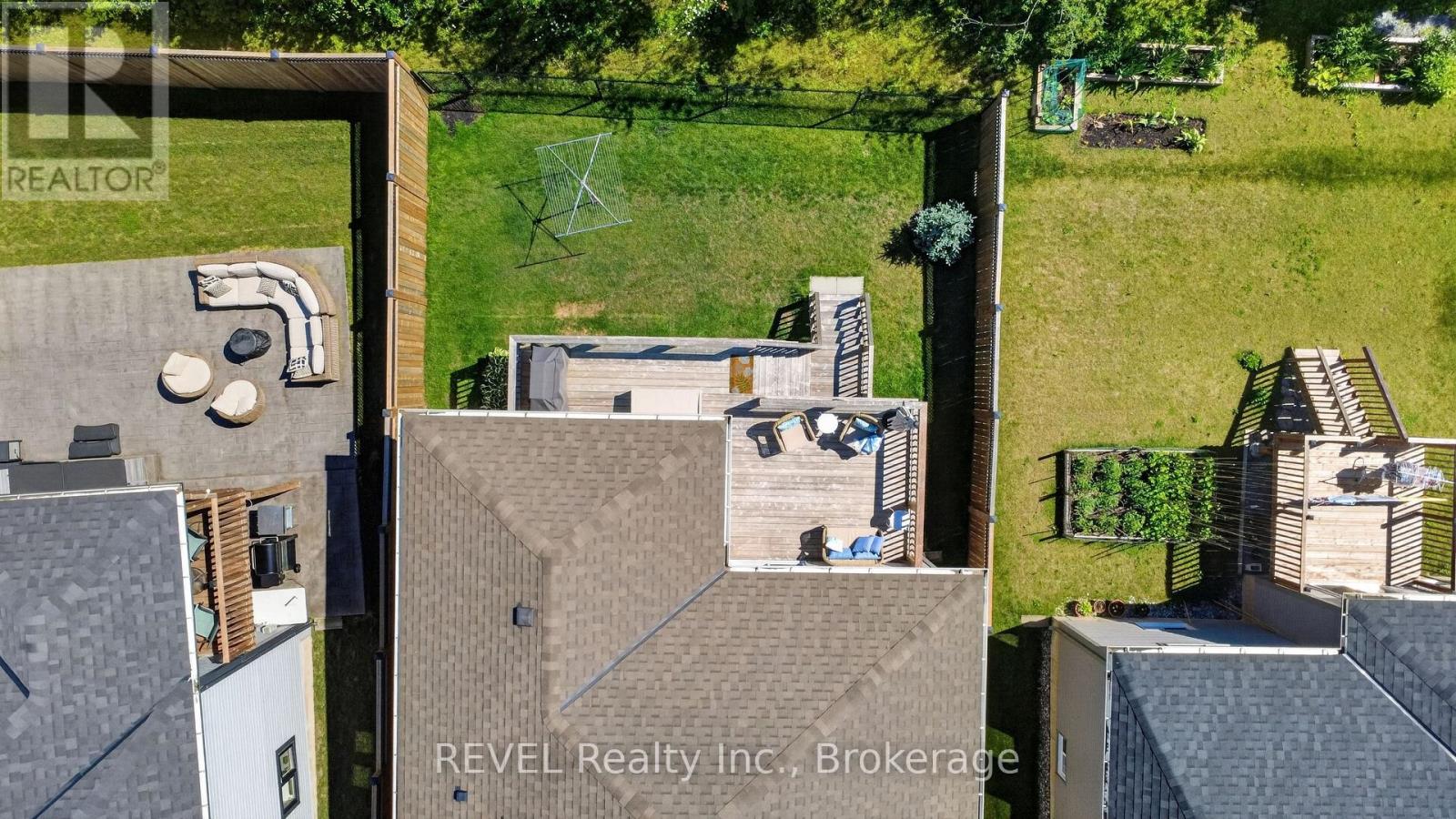 394 HUMMEL CRESCENT - 30