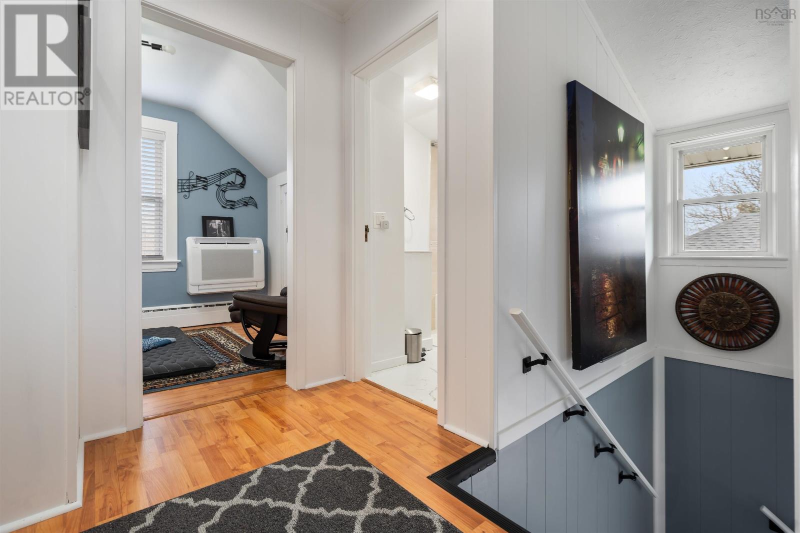 21 6th Street - 17