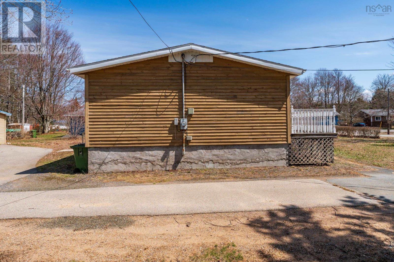 1 Pinecrest Drive - 25
