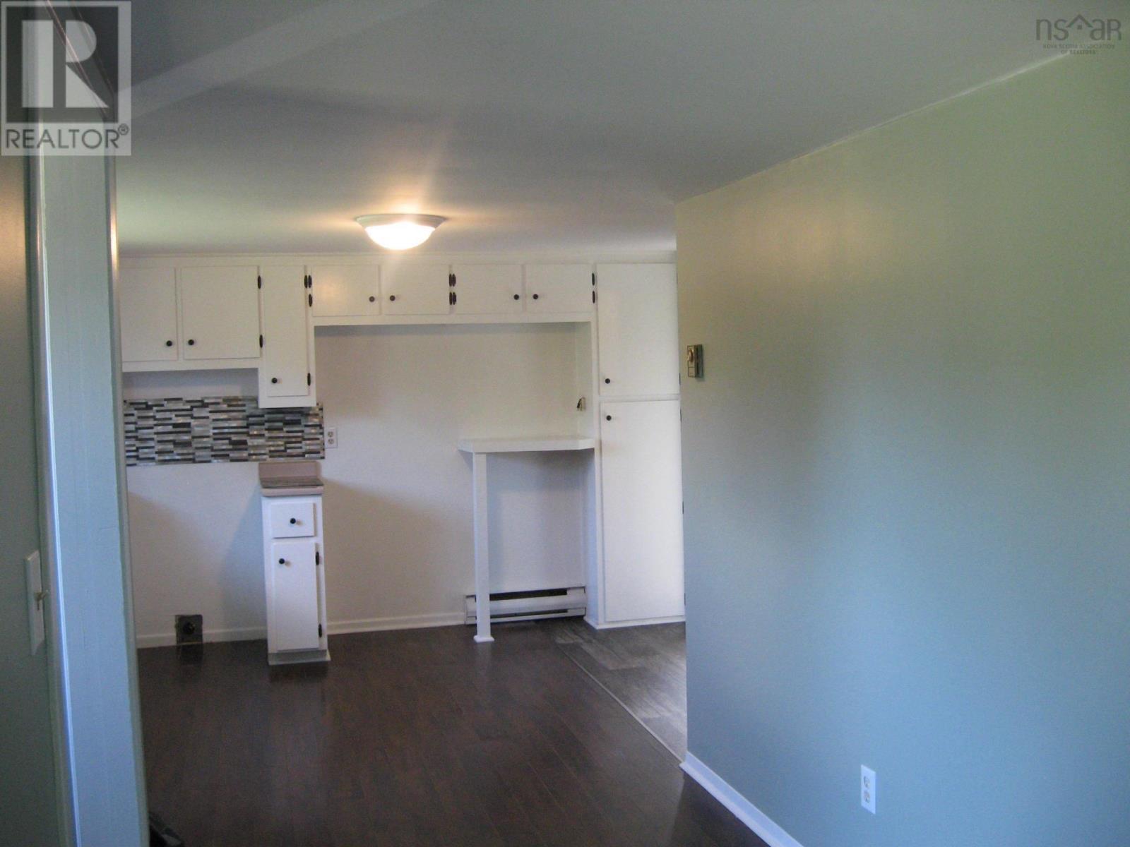 7048 Highway 3 - 8