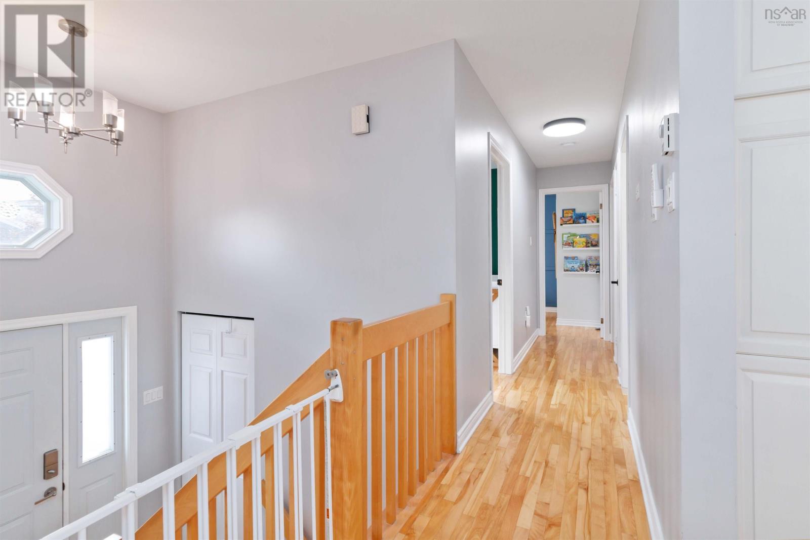 Property 25 of 48 of 9 Ascot Way