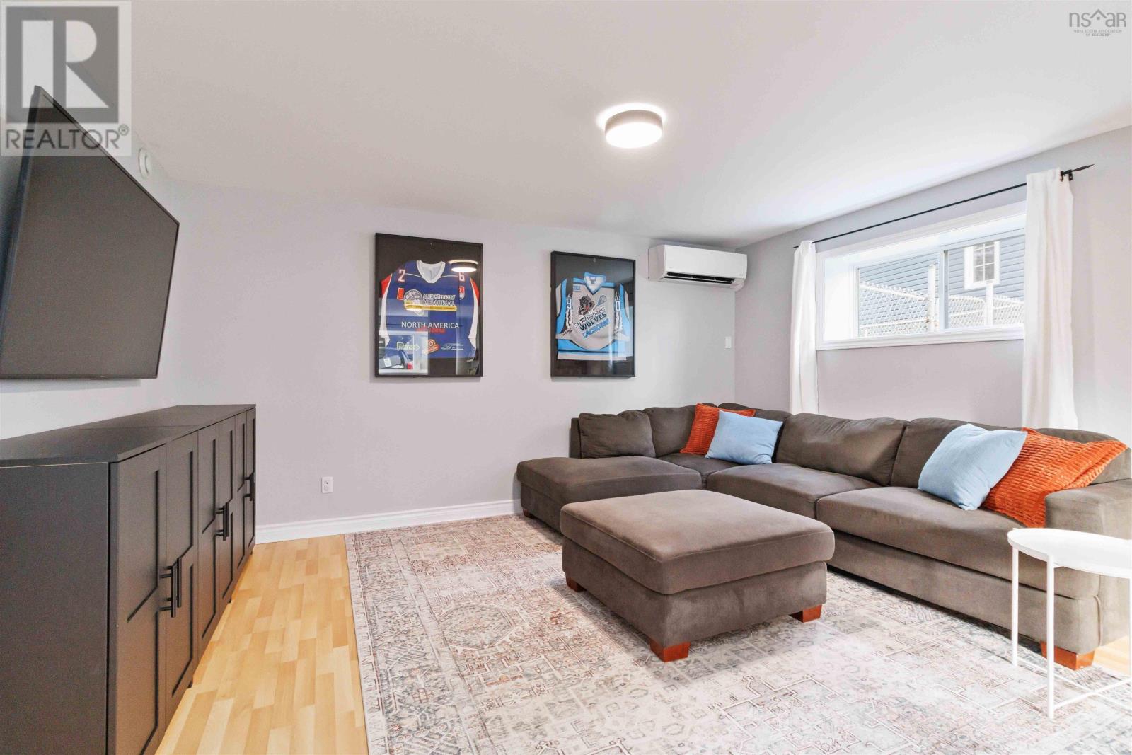 Property 35 of 48 of 9 Ascot Way