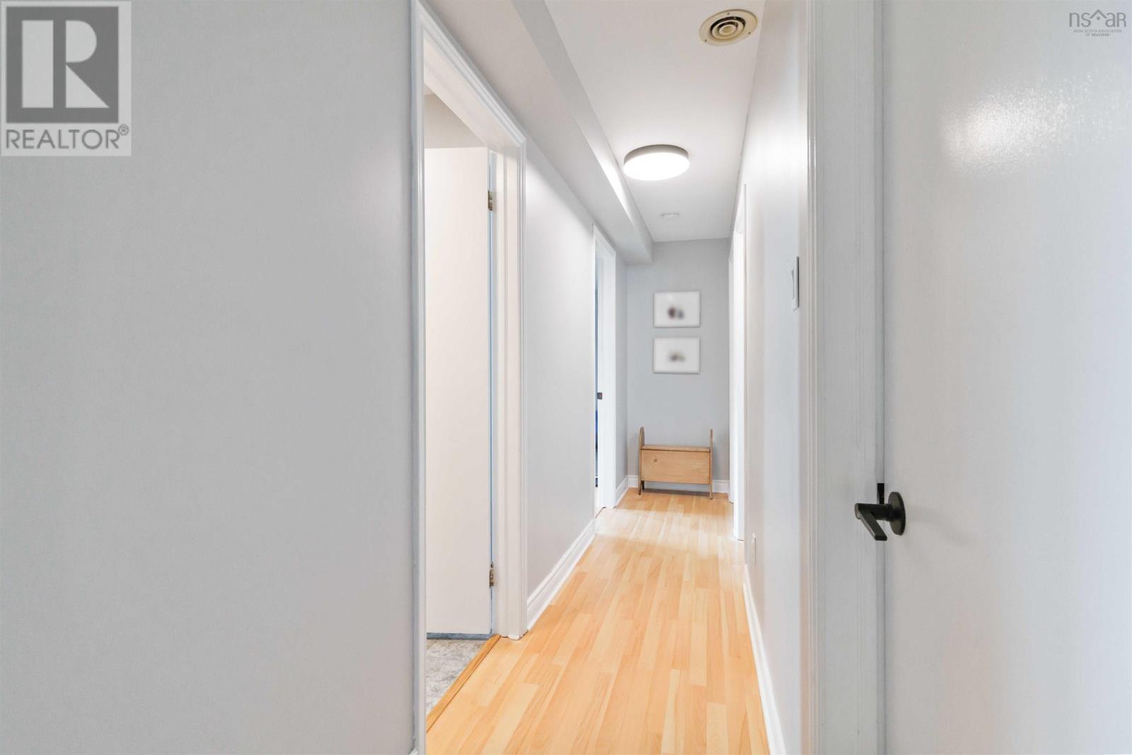 Property 32 of 48 of 9 Ascot Way