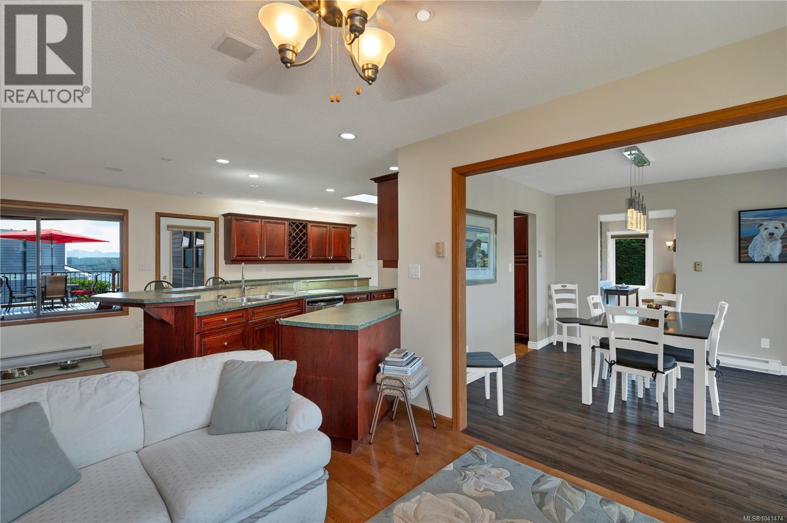 541 Alder St S - 14