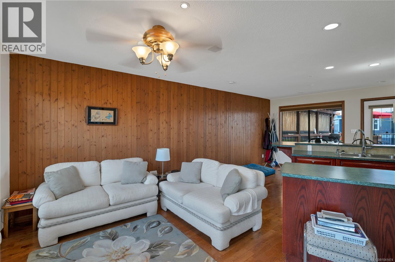 541 Alder St S - 16