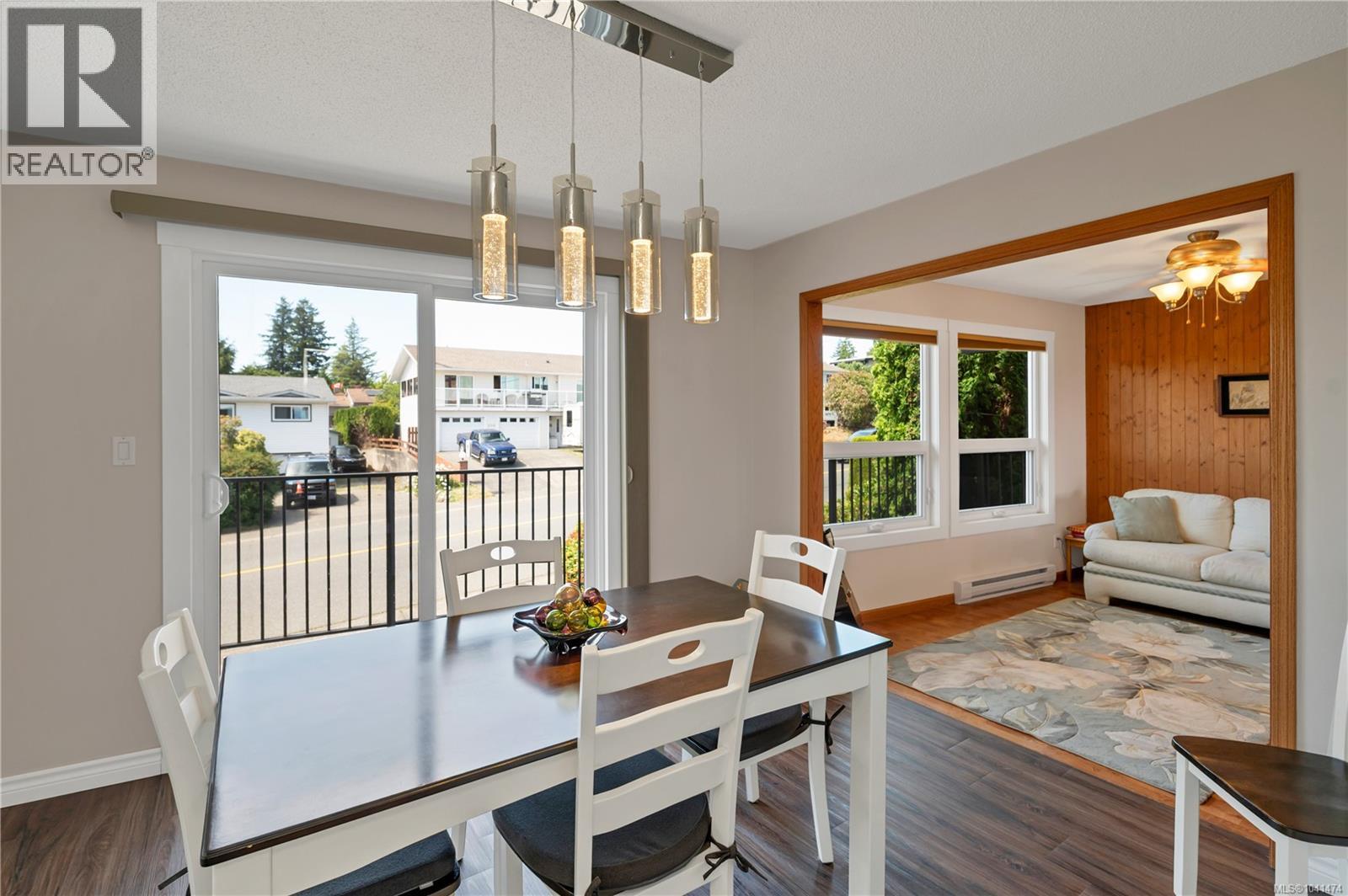 541 Alder St S - 19