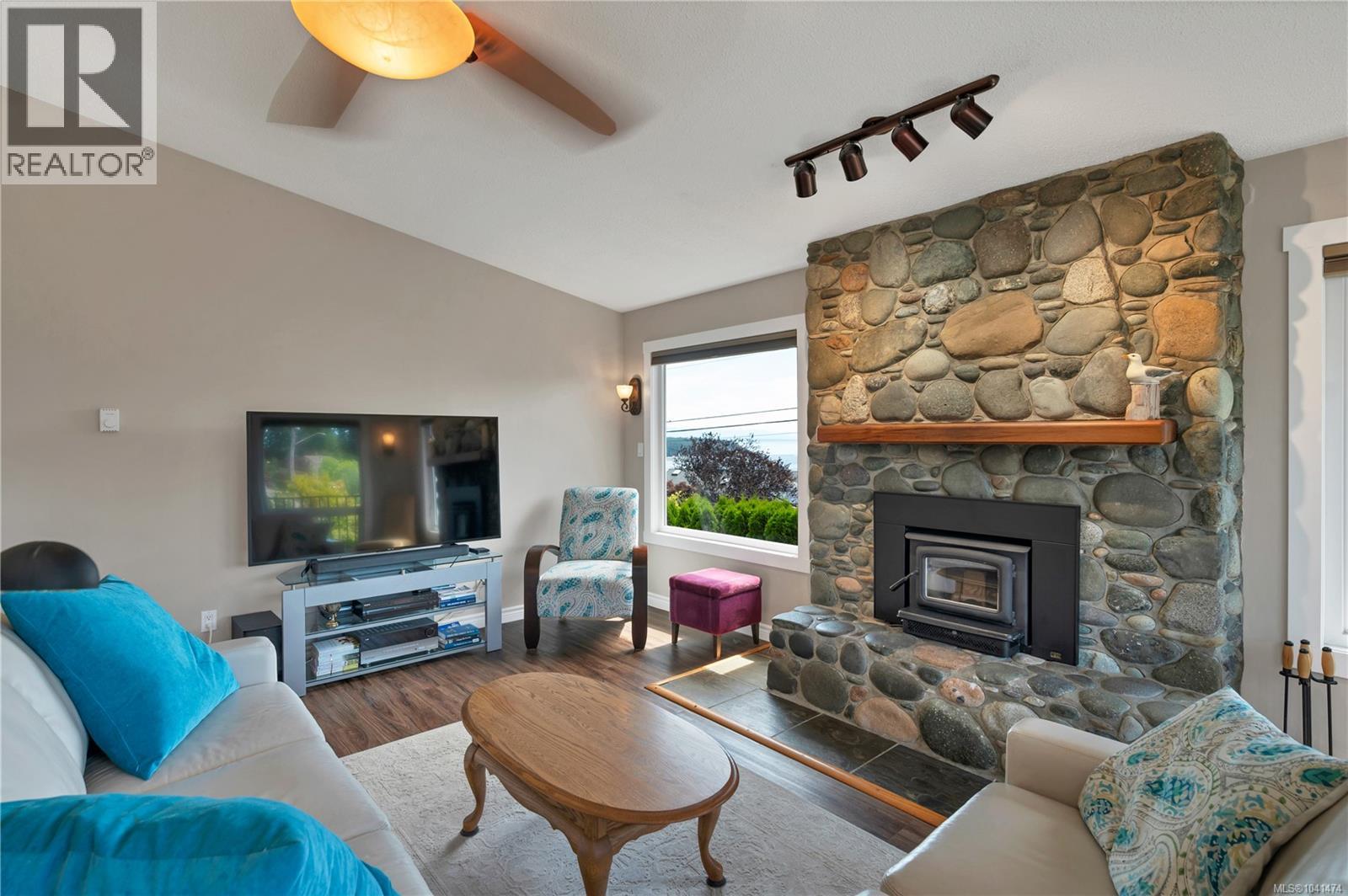 541 Alder St S - 3