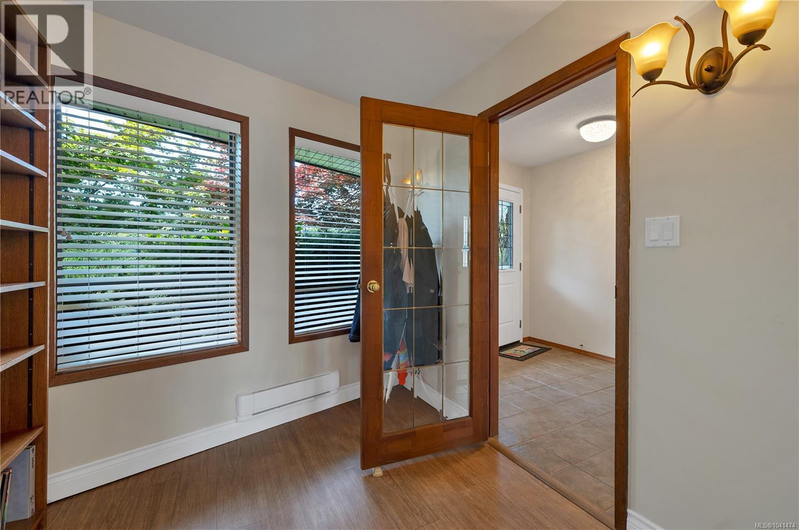 541 Alder St S - 38