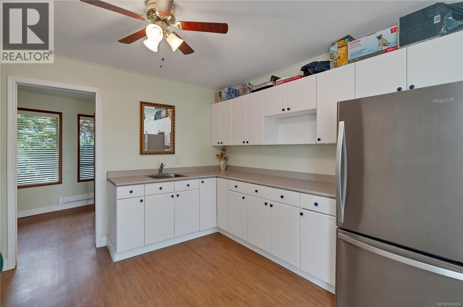 541 Alder St S - 40