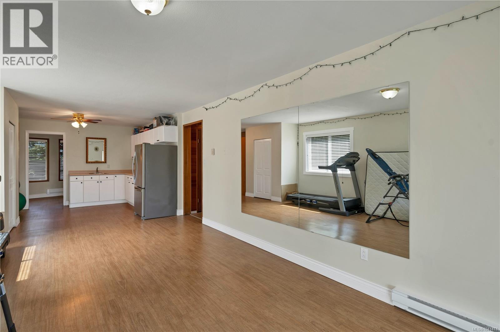 541 Alder St S - 43