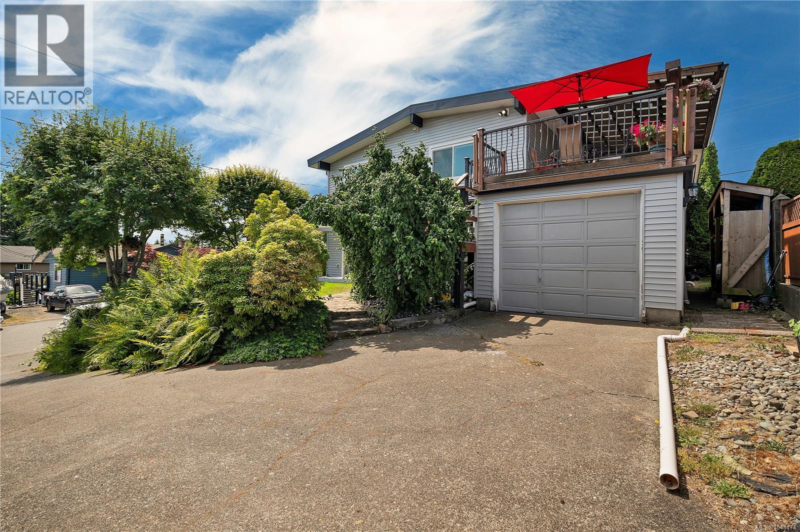 541 Alder St S - 52