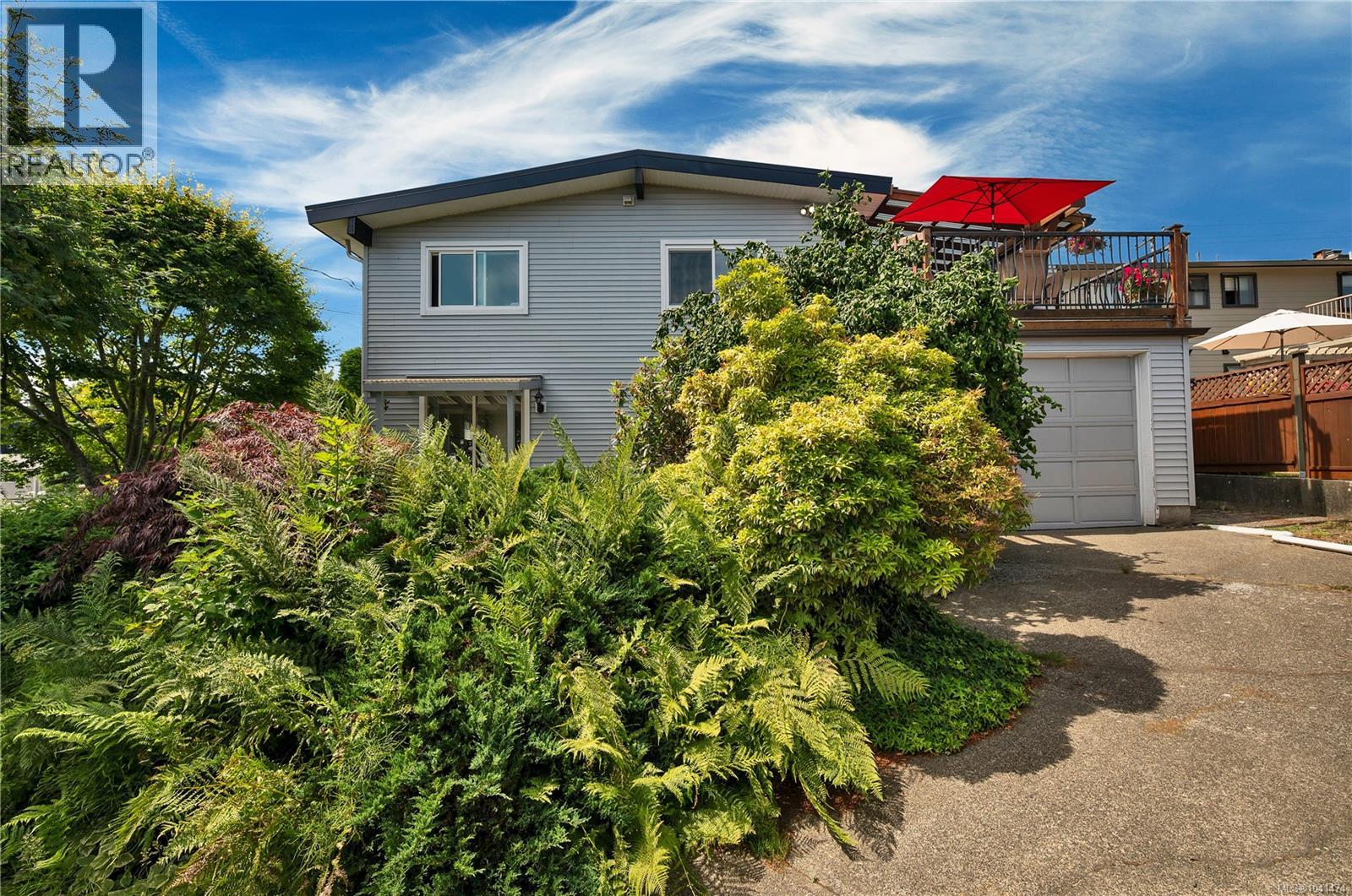 541 Alder St S - 53