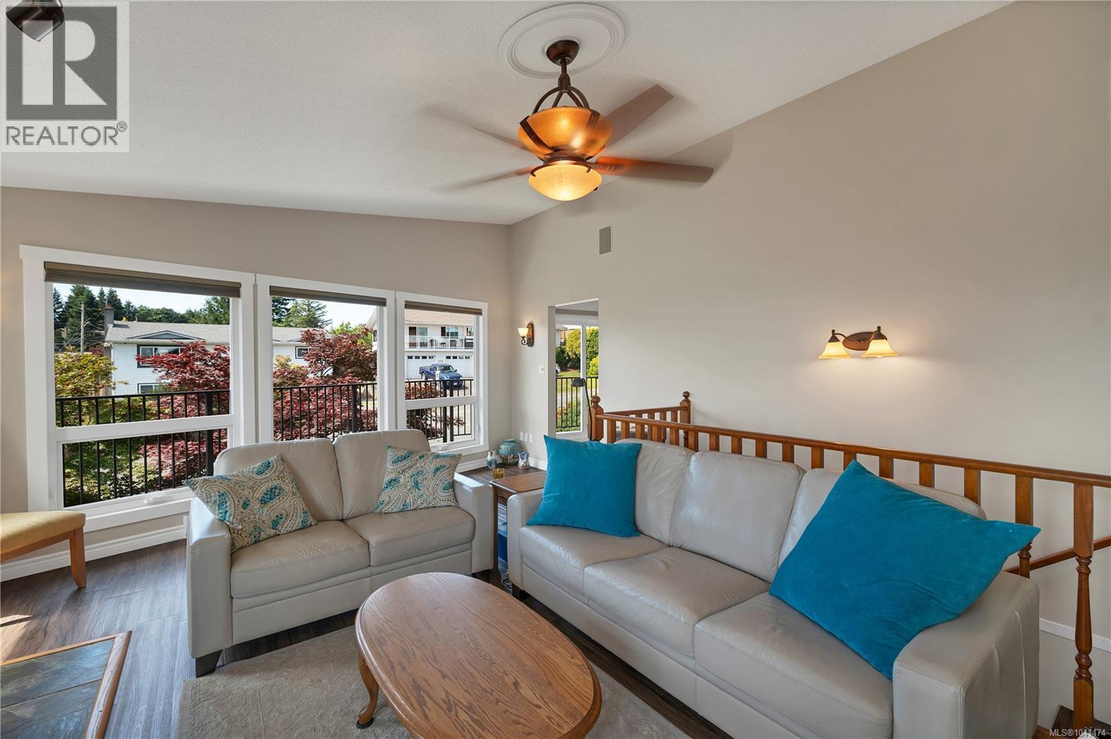 541 Alder St S - 6