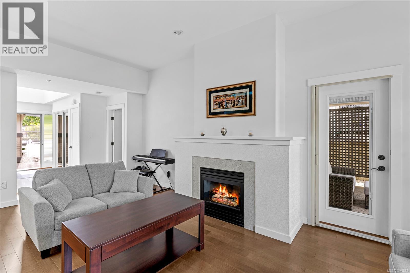 #12 500 Corfield St S - 18